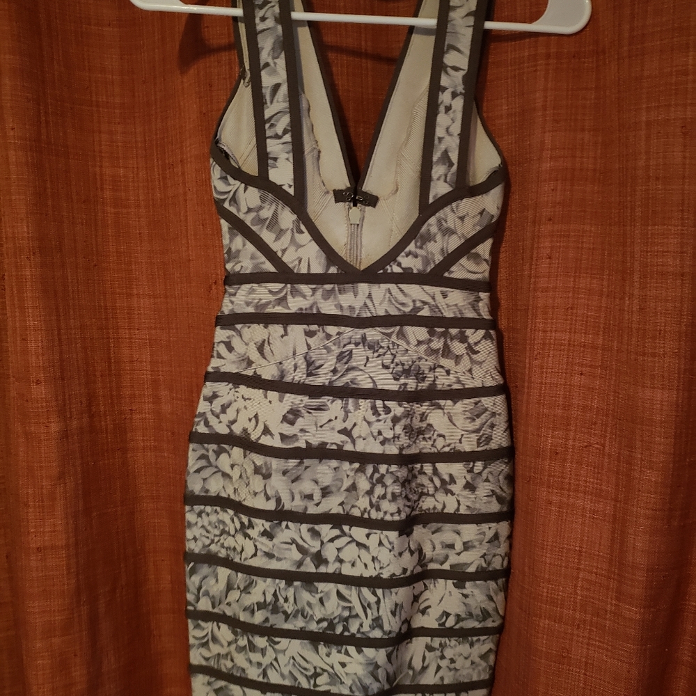 Herve leger dress - Picture 3 of 3